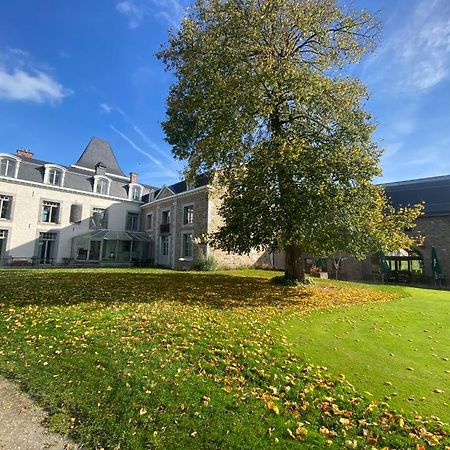 La Chambre Et Le Studio Du Chateau Du Golf De Bernalmont Liege Exterior photo