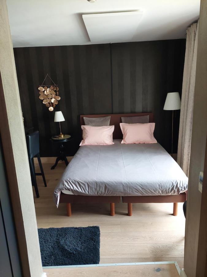 La Chambre Et Le Studio Du Chateau Du Golf De Bernalmont Liege Exterior photo