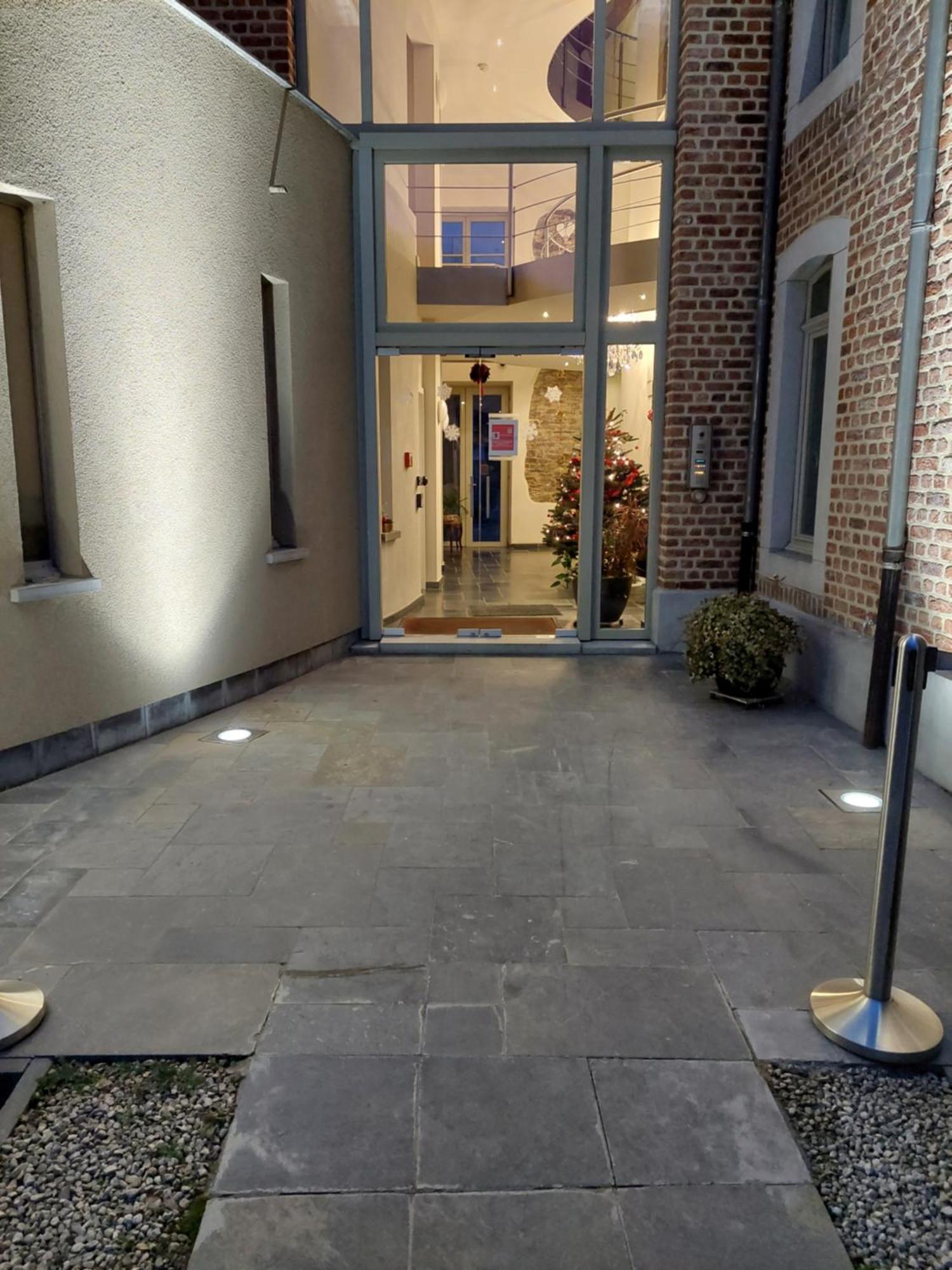 La Chambre Et Le Studio Du Chateau Du Golf De Bernalmont Liege Exterior photo